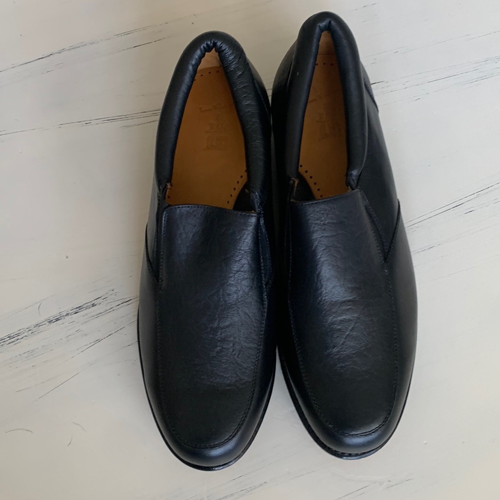 NWOT Tauer & Johnson black dress shoes size 11 D hand crafted